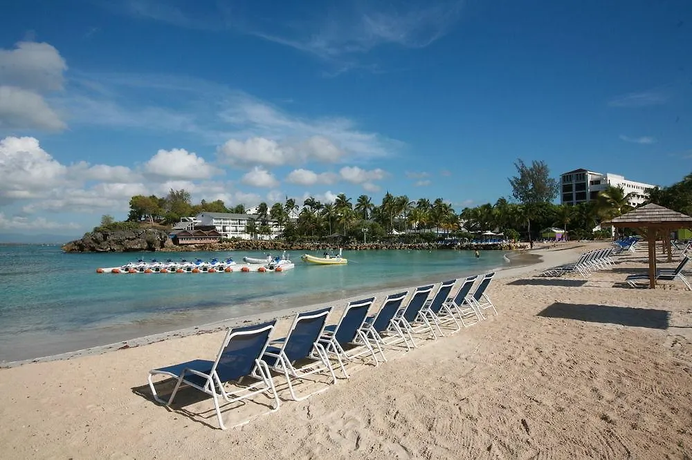 Mahogany Hotel Residence & Spa Le Gosier  4*, Le Gosier (Grande-Terre)