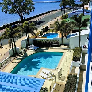 Pier One 4* Urangan